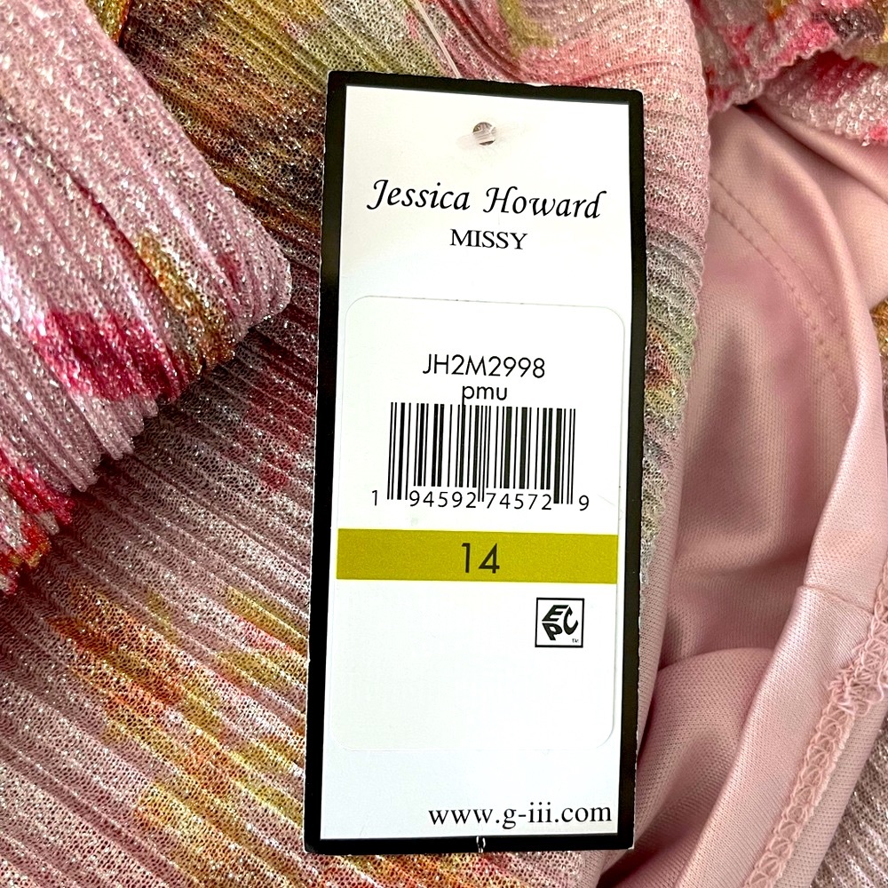 NWT Jessica Howard Carlyle Metallic
Pleated Chiffon Gown - Picture 5 of 8